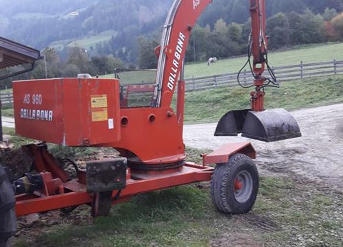 Mistbagger mit Straßenzulassung