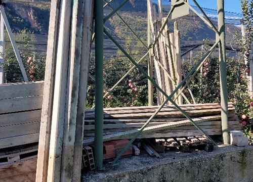 Betonsäulen zu verschenken
